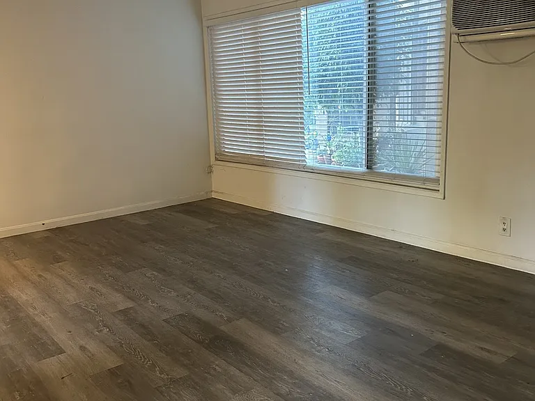 4232 Ethel Ave — Photo 11