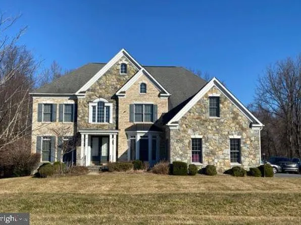 7021 Cypress Hill Dr, Gaithersburg, MD 20879