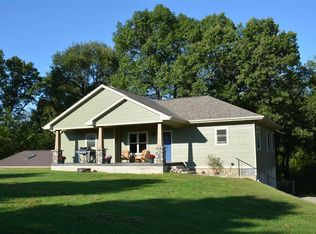 21865 275th Ave, Earlville, IA 52041