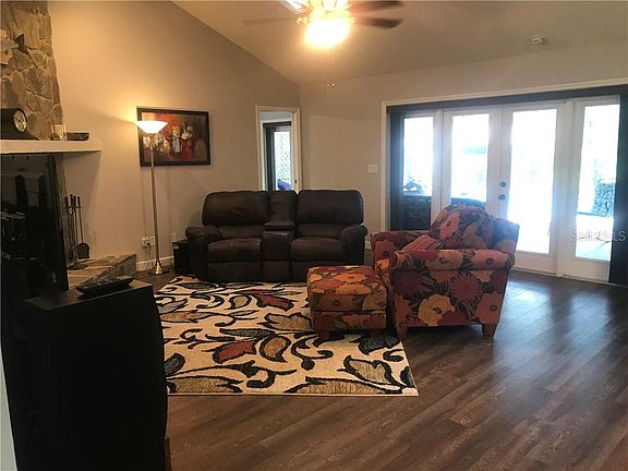 4th image of 4701 Log Cabin Dr