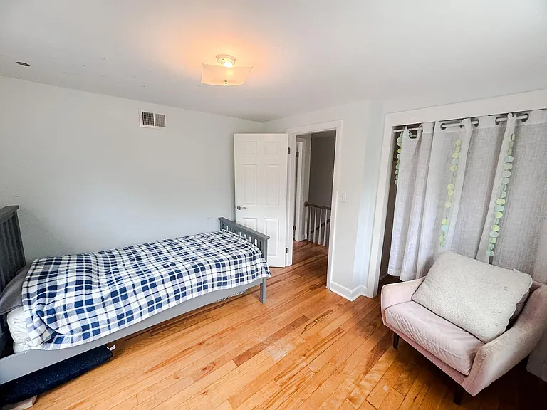 114 Columbia Ave — Photo 13