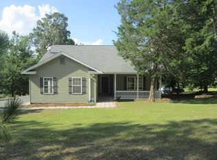 934 Oquinn Loop, Odum, GA 31555