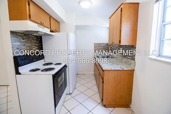 1505 SW 2nd St #209 — Photo 2