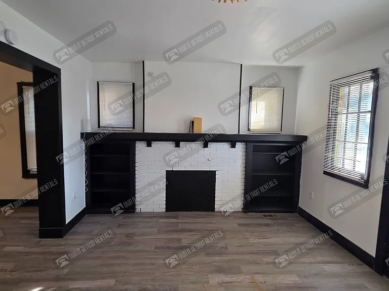 2982 Vicksburg St — Photo 4