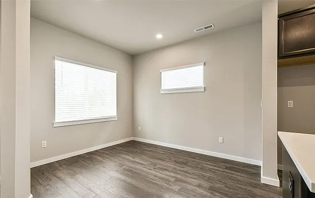 409 207th St SE — Photo 34