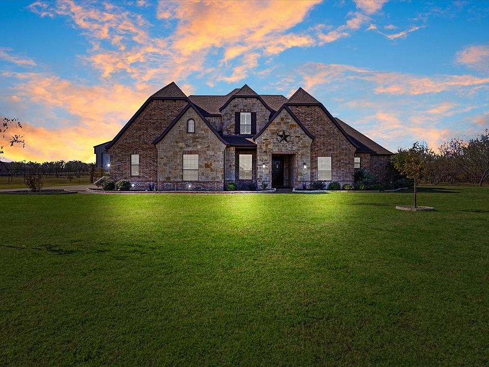 1st image of 5066 White Pine Dr