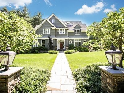 236 Grove St, Wellesley, MA, 02482