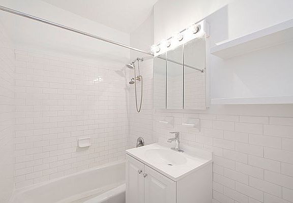5th image of 180 7th Ave APT 3B