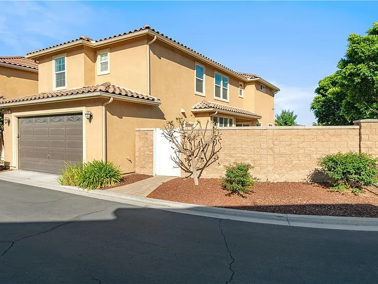 7271 Enclave Dr — Photo 27