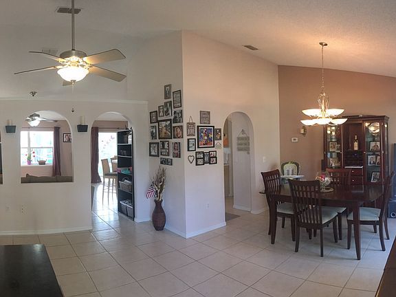 3rd image of 101 Sunridge Woods Ct