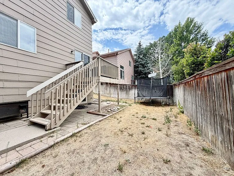 2229 Hyacinth Rd — Photo 18