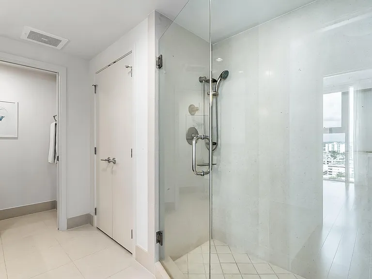 6899 Collins Ave #1409 — Photo 31
