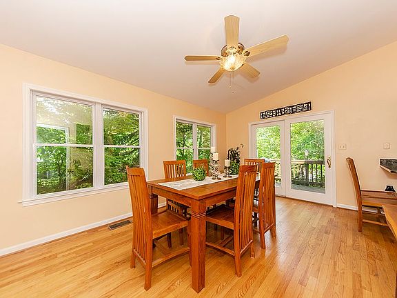 5th image of 1305 Seaton Cir