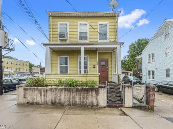 160 5th Ave, Paterson, NJ 07524