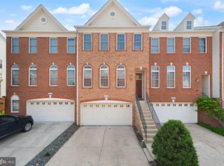 25198 Larks Ter, Chantilly, VA 20152