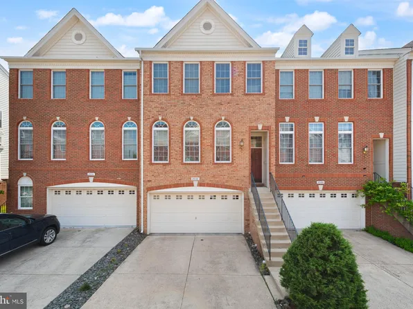 25198 Larks Ter, Chantilly, VA 20152
