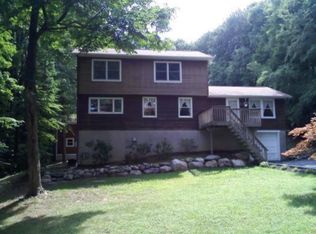 975 Westbrook Rd, West Milford, NJ 07480