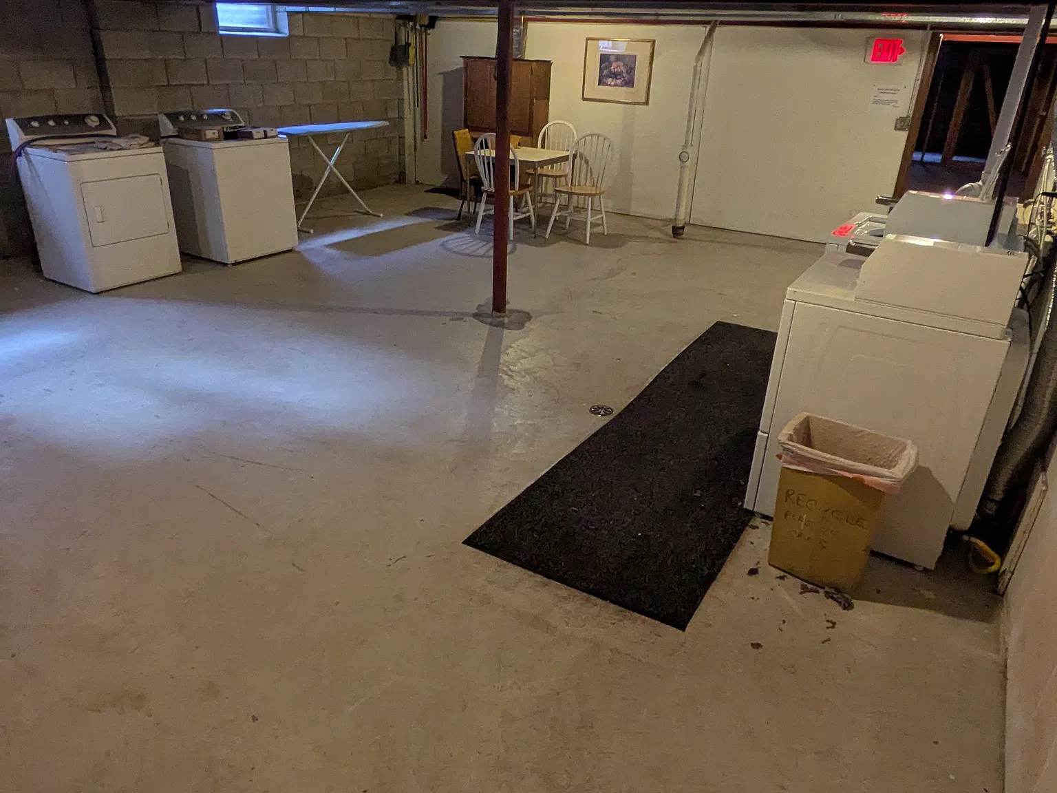 2 bed, 1.5 bath, 1000 sqft, $1,300 — Photo 3