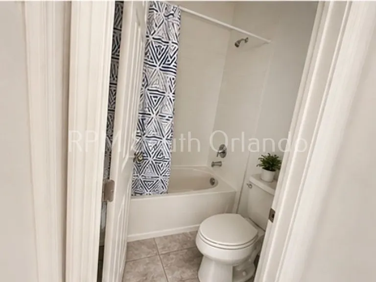 1070 Grand Hilltop Dr — Photo 16