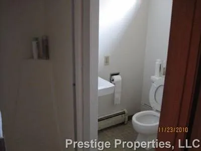 507 N Linn St #4 — Photo 6