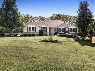 98 Runge Ln, Winfield, MO 63389