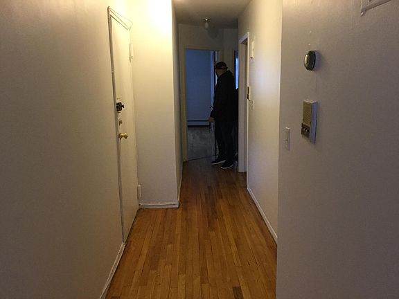 3rd image of 8718 91st Ave #2FL