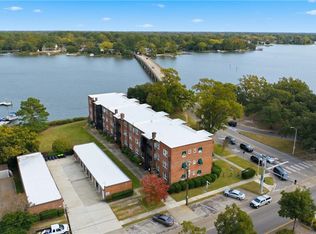 102 Willow Wood Dr APT B6, Norfolk, VA 23505