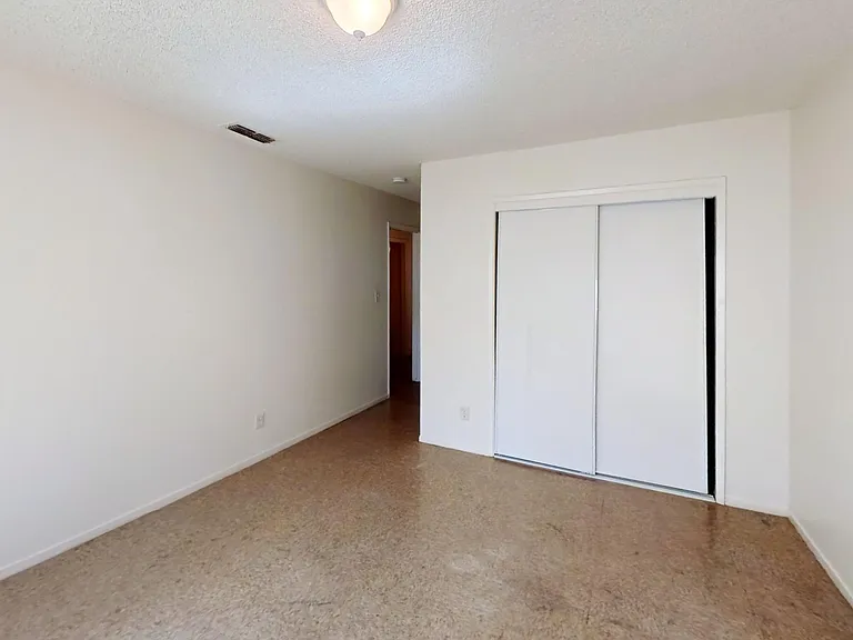 4405 N Dante Ave — Photo 7