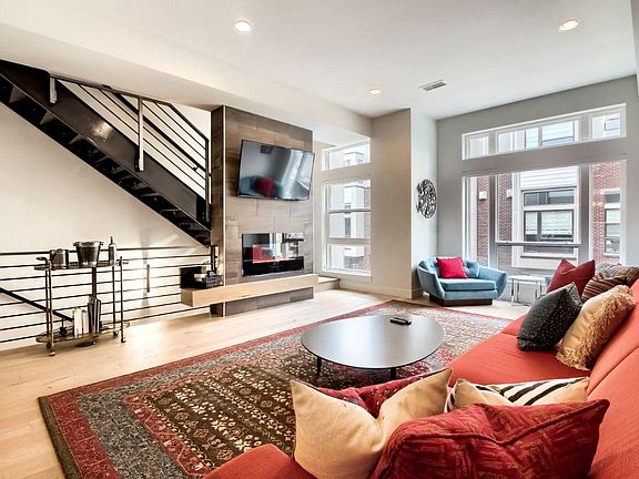 4th image of 4036 W 16th Ave