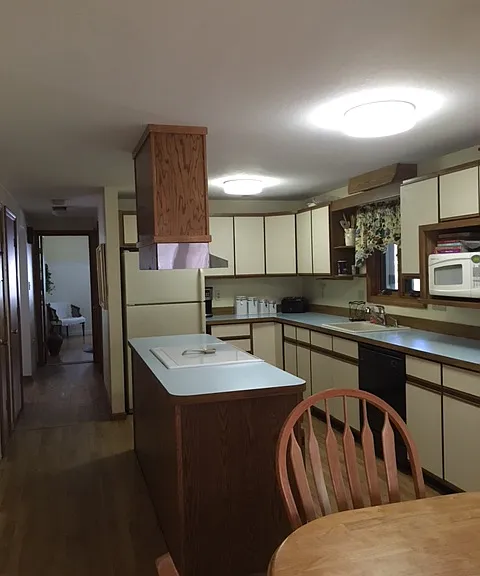 8 Marinello Rd — Photo 4