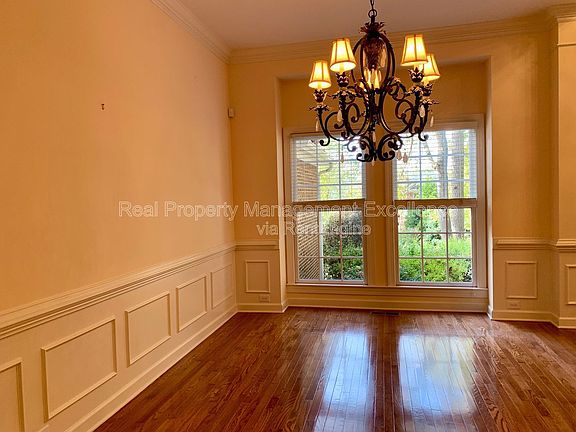 4th image of 411 Hogan Woods Cir