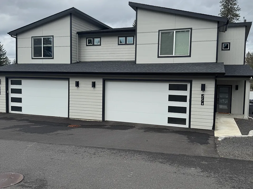207 E Black Pearl Ln #207