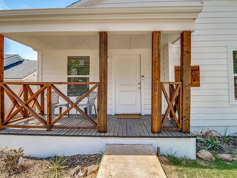 724 E Woodard St — Photo 22