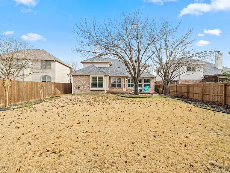 8112 Cobblestone — Photo 33