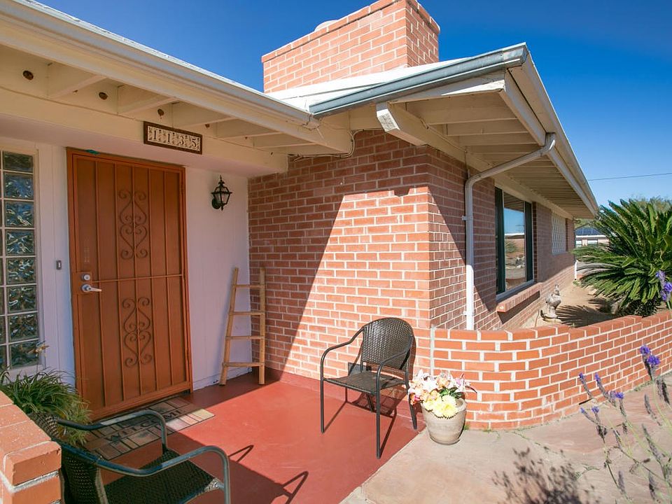 1st image of 1135 W San Lucas Cir