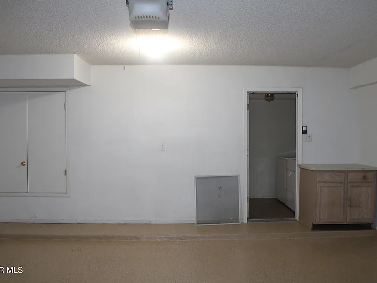 11008 Rogers Hornsby St — Photo 24