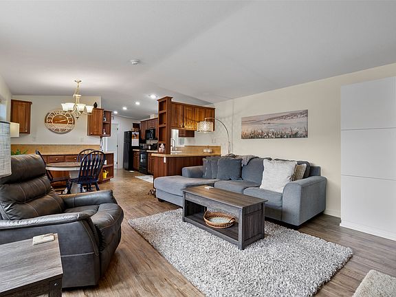 4th image of 1781 Ord Rd #21