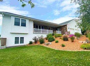 101 10th St, Marathon, WI 54448