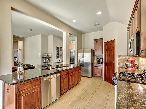 3rd image of 4016 Elmgreen Dr