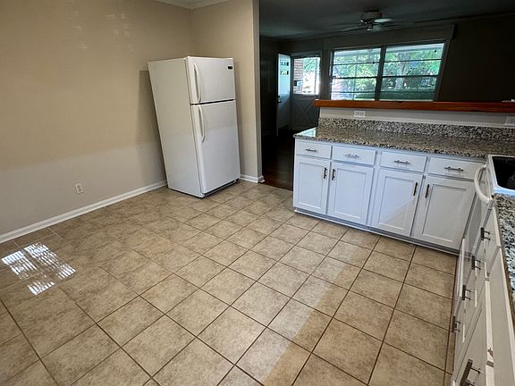 5th image of 1334 Ashbrook Pl