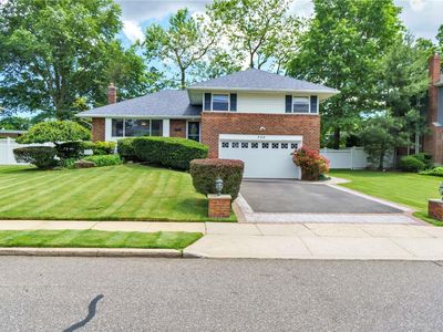 524 Alicia Drive, Westbury, NY, 11590