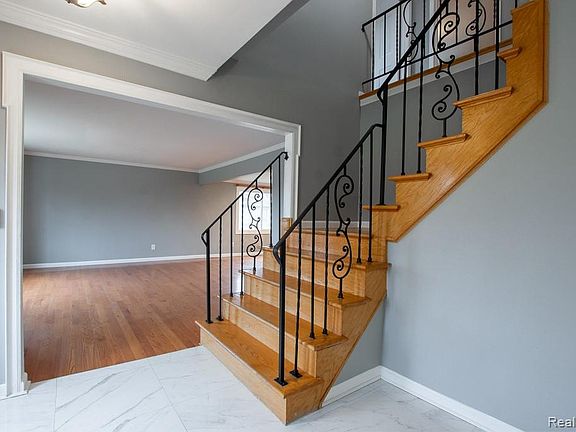 4th image of 5394 Pond Bluff Dr