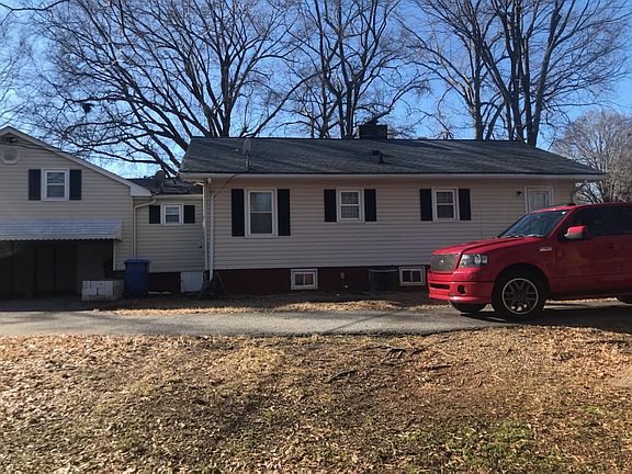 2nd image of 818 Cleveland Ave