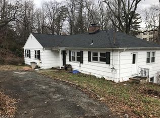 28 Headley Rd, Morristown, NJ 07960