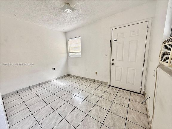 3rd image of 718 SW 11th Ave #6