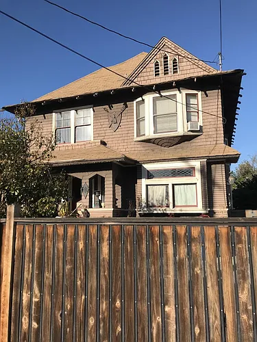 1031 W 20th St Photo 1
