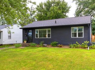 1422 55th St, Des Moines, IA 50311