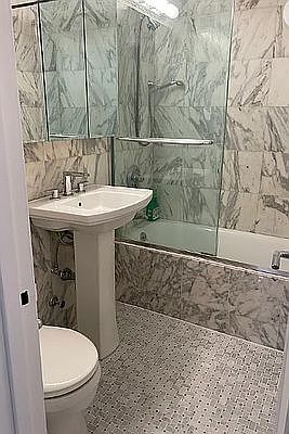 4th image of 140 E 56th St APT 9D