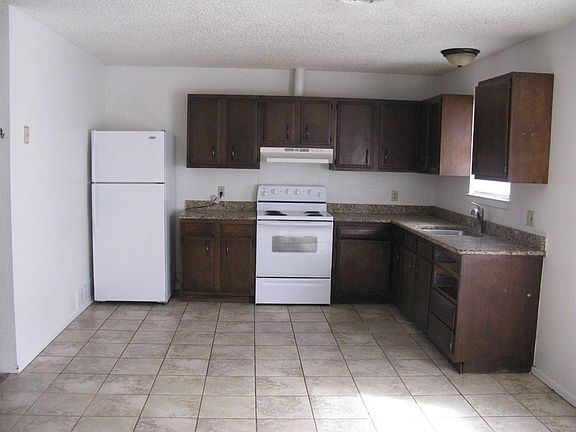 5th image of 202 SE Avenue A