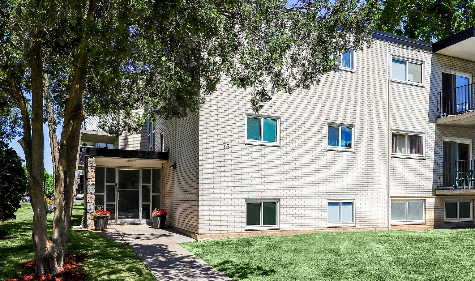 Thamesview Apartments — Photo 3